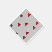 Rote Herzen auf grau Serviette (Ecke)