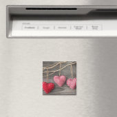 Rote Herzen auf Holztisch Magnet (In Situ (Geschirrspüler))