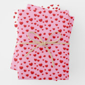 Rote Herzen in Rosa Geschenkpapier Set (Beispiel)