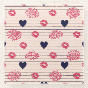 Rote Herzen, Lippen, Gänseblümchen-Muster. Glasuntersetzer