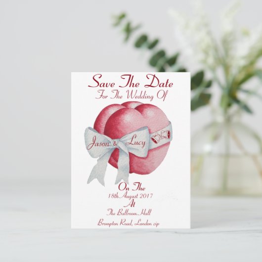 rote Herzen mit weißem Bugband Save the Date Ankündigungspostkarte (Stehend Vorderseite)