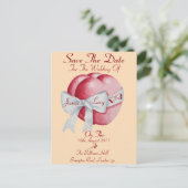 Rote Herzen, mit weißem Bugband Save the Date gebu Ankündigungspostkarte (Stehend Vorderseite)