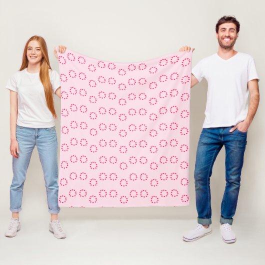 rote Herzkreise auf rosa Fleecedecke (Beispiel)