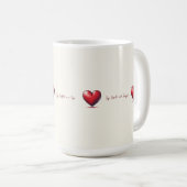 Rote Herzmuster auf Sahne-Zeichnung Kaffeetasse (VorderseiteRechts)