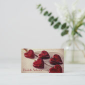 Rote Holzherzen auf einem String zusammengeklebt Visitenkarte (Stehend Vorderseite)