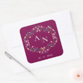 Rote Hübsche Monogramm Niedlich-farbige Blumenhoch Quadratischer Aufkleber (Umschlag)