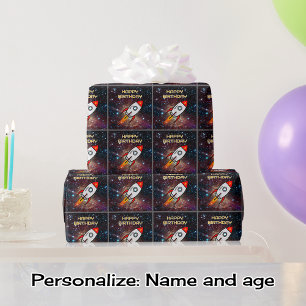 Rote individuelle Name der Geburtstagsrakete Geschenkpapier