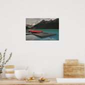 Rote Kanus am Lake Louise Poster (Küche)