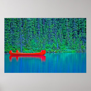 Rote Kanus auf grünem Wasser Poster