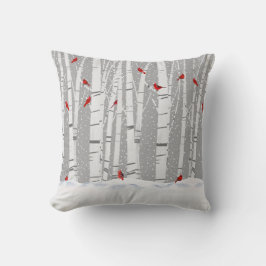 Rote Kardinäle in Birkenbaum Kissen