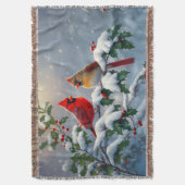 Rote Kardinäle und Holly in Snow Decke (Vorderseite Vertikal)