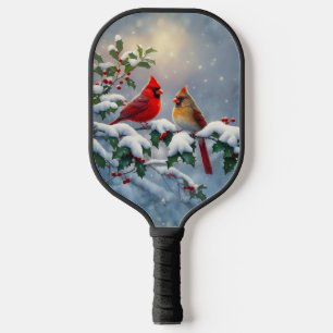 Rote Kardinäle und Holly in Snow Pickleball Schläger