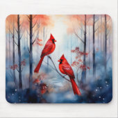 Rote Kardinalvögel in einem nebligen Wald Mousepad (Vorne)