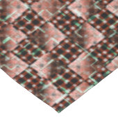 Rote, karierte Quadrate, die dem seltsamen Mosaik Tischdecke (Schrägansicht)