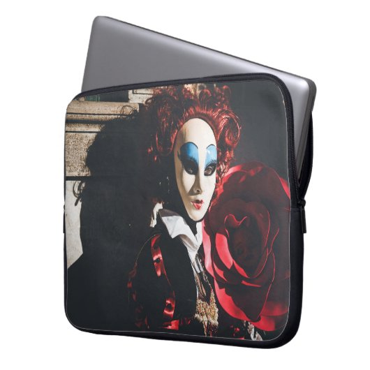 Rote Karnevalmaske in Venedig, Italien Laptopschutzhülle (Vorderseite Links)