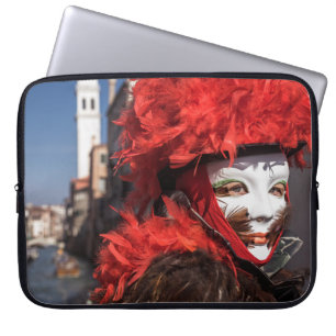 Rote Karnevalmaske in Venedig, Italien Laptopschutzhülle