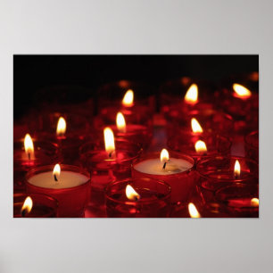 Rote Kerzen in der katholischen Kirche Poster