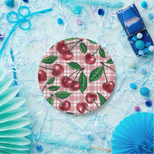 Rote Kirschen auf rosa Gingham Pappteller (Party)