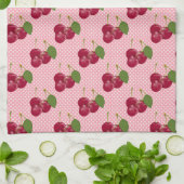 Rote Kirschen auf rosa mit Niedlichen weißen Punkt Geschirrtuch (Gefaltet)