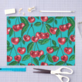 Rote Kirschen auf Türkis Seidenpapier (Handwerk)