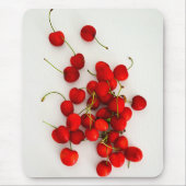 Rote Kirschen auf weißer Seite Mousepad (Vorne)