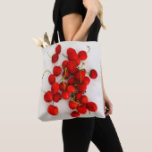 Rote Kirschen auf weißer Seite Tasche (Von Nahem)