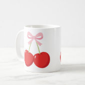 Rote Kirschen mit rosa Bow Coquette Hütte Chic Kaffeetasse (Vorderseite Links)