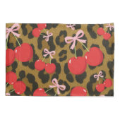 Rote Kirschen mit rosa Bow Coquette Leopard Print Kissenbezug (Rückseite)