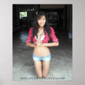 Rote, kurze Jeans Poster (Vorne)