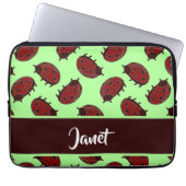 Rote Ladybugs auf grün Laptopschutzhülle (Vorderseite)