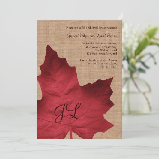 Rote Leinwand-laden mit Monogramm Einladung (Stehend Vorderseite)