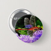 Rote Libelle auf Violet Purple Blumen Button (Vorne & Hinten)