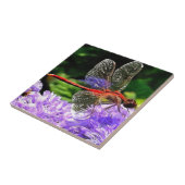 Rote Libelle auf Violet Purple Blumen Fliese (Seite)