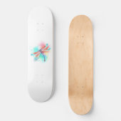 Rote Libelle im Aquarellhintergrund Skateboard (Vorderseite)