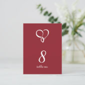 Rote Liebe Herz Hochzeit Tischnummer Cards (Stehend Vorderseite)