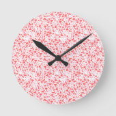 Rote Liebesherzen – Valentinskollektion Runde Wanduhr (Vorderseite)