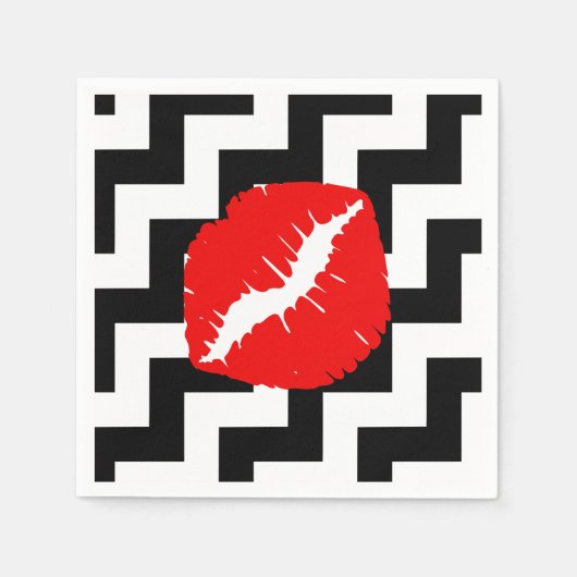Rote Lippen auf schwarzen und weißen Zigzag Serviette (Vorderseite)