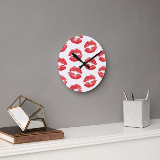 Rote Lippen, Lippenmuster, Roter Lippenstift, Kuss Runde Wanduhr (Büro)