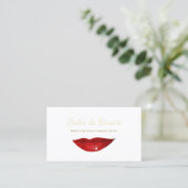 Rote Lippen Makeup Artist Elegantes Gold Script Visitenkarte (Stehend Vorderseite)