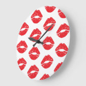 Rote Lippen, roter Lippenstift, Kuss, Lippenmuster Große Wanduhr (Winkel)