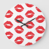 Rote Lippen, roter Lippenstift, Kuss, Lippenmuster Große Wanduhr (Vorderseite)
