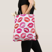 Rote Lippen Set, weißer Hintergrund. Tasche (Von Nahem)