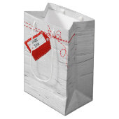 Rote Markierung auf der White Birke Medium Geschen Mittlere Geschenktüte (Vorderseite Schrägansicht)