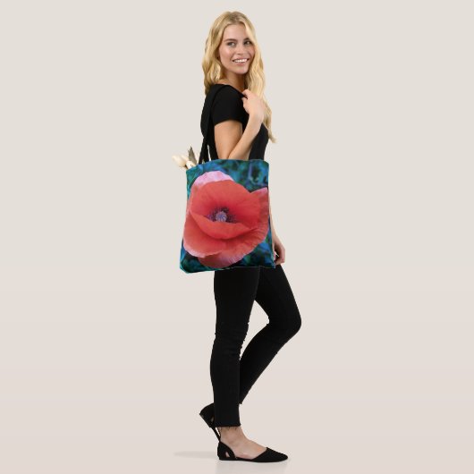 Rote Mohnblume Tasche (Am Model)