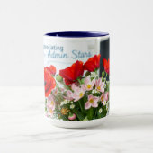 Rote Mohnblumen Admin-Würdigung Florale Kunst Tasse (Zentrum)