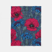 Rote Mohnblumen und blaue Maisblumen auf blau Fleecedecke (Vorderseite)