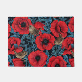 Rote Mohnblüten, blaue Blätter auf schwarz Fußmatte (Vorderseite)