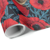 Rote Mohnblüten, blaue Blätter auf schwarz Geschenkpapier (Rolleneckpunkt)