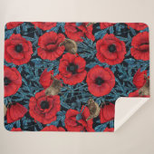 Rote Mohnblüten, blaue Blätter auf schwarz Sherpadecke (Vorderseite (Horizontal))
