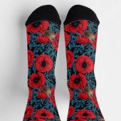 Rote Mohnblüten, blaue Blätter auf schwarz Socken (Oben)